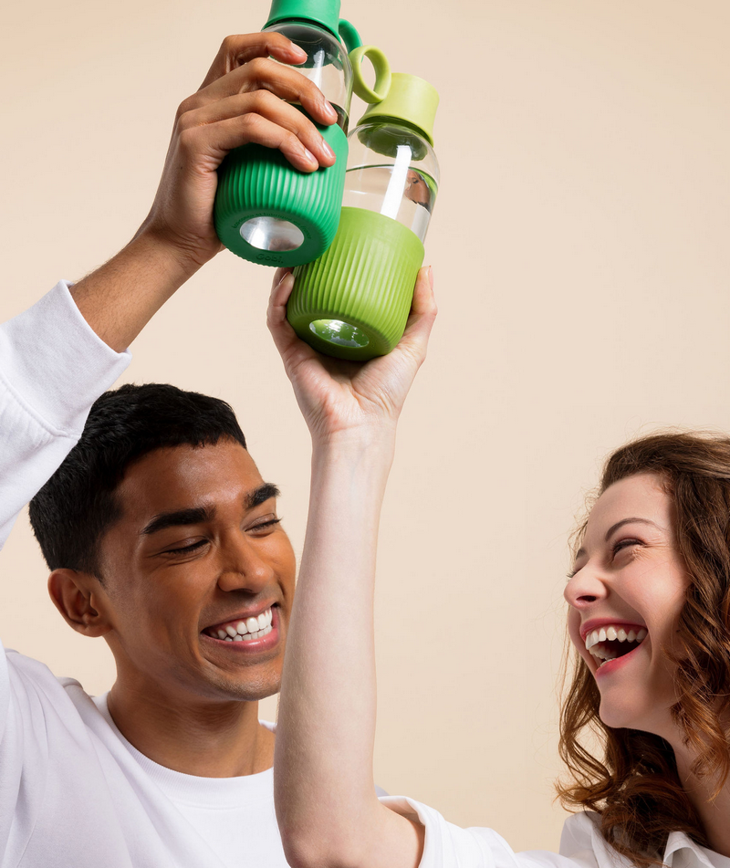 Gourdes en verre vert matcha et vert forêt